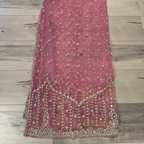 Women’s Indian 3 Piece Pink with Metali Sequin Top & Pants w Matching Wrap-Large - Picture 2 of 15